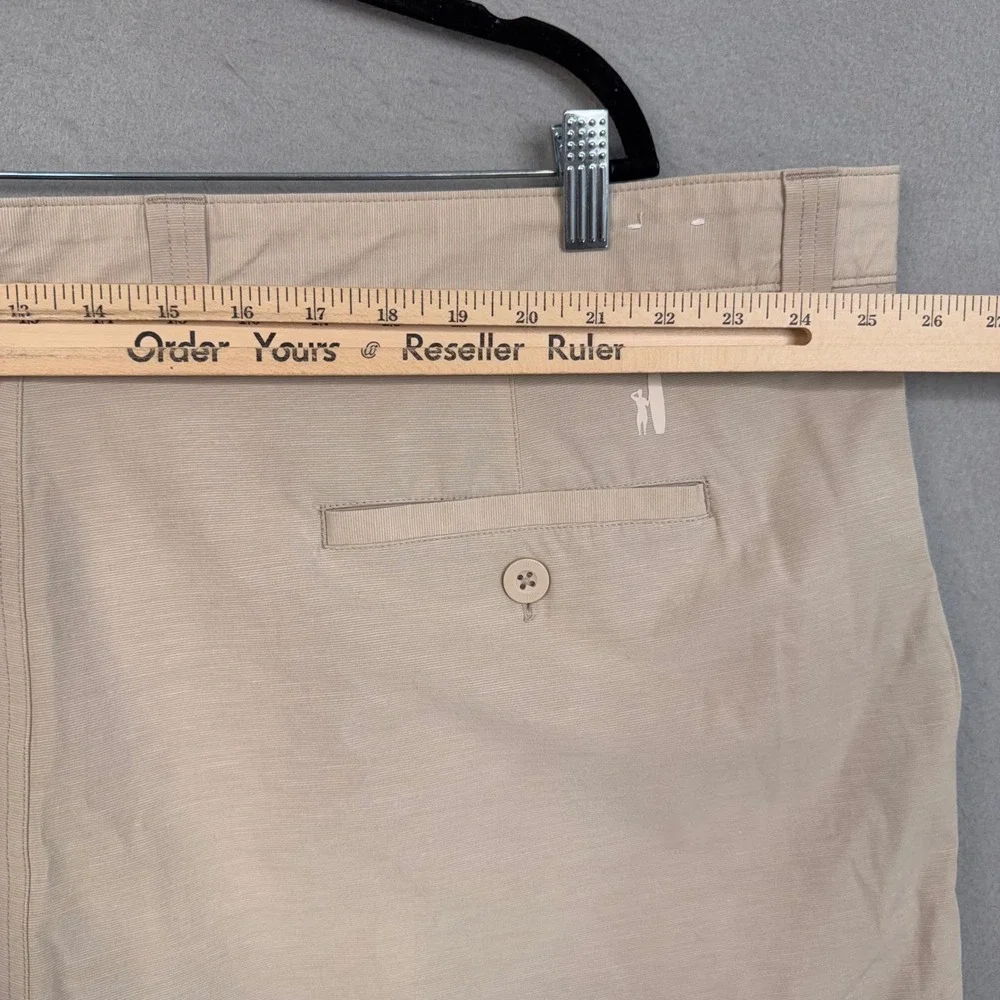 Johnnie-O Shorts Mens 52 Beige Performance Stretch Golf Preppy Casual